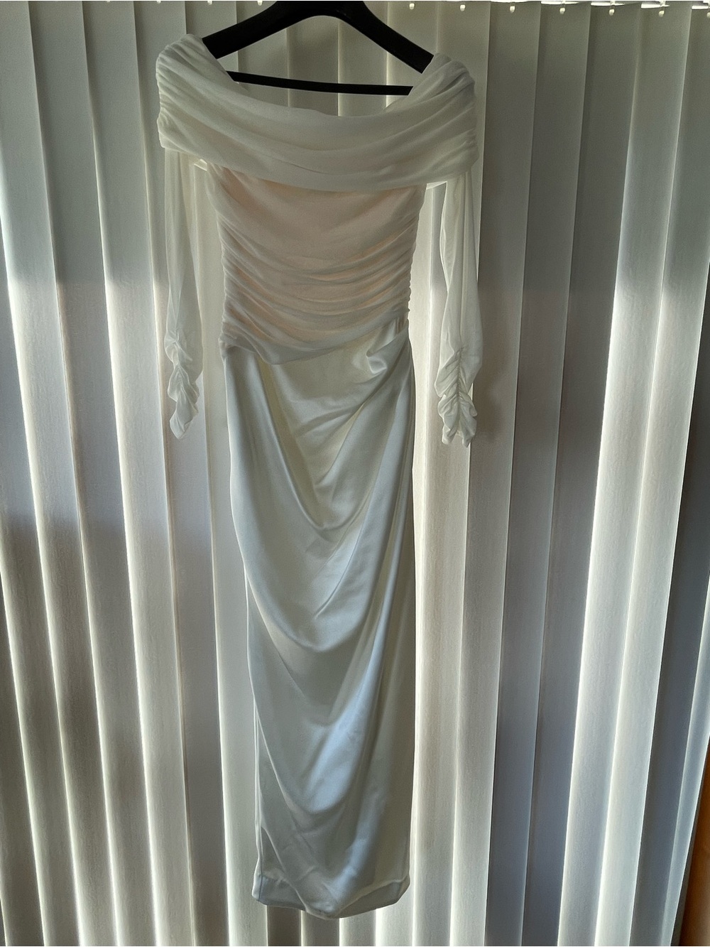 BHLDN - Anthropologie- Off-the-Shoulder Folded Bodice Ivory Wedding Gown- M - Picture 5 of 12